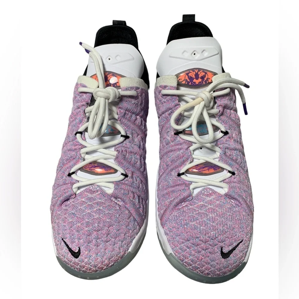 Nike LeBron XVIII 18 GS‎ Graffiti Basketball Shoes Multi CW2760-900 Kids 7Y